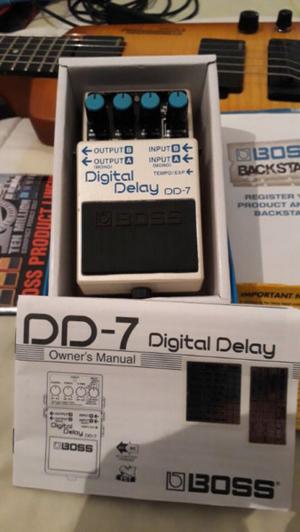 BOSS DD-7 DIGITAL DELAY en caja con manual