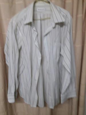 Camisa blanca a raya