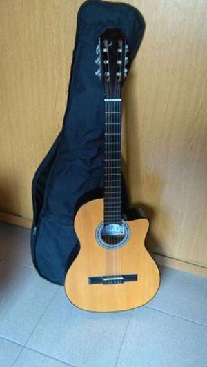 Vendo Guitarra criolla