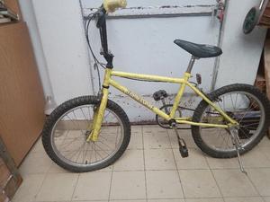 vendo bicicleta amarilla