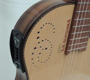 Guitarra La Alpujarra Modelo 300 KEC