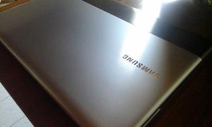 VENDO samsung modelo NP300E5A