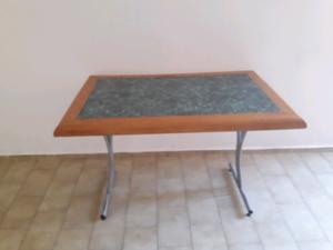 Vendo Mesa de comedor$500