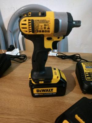 Llave de impacto dewalt dcd880