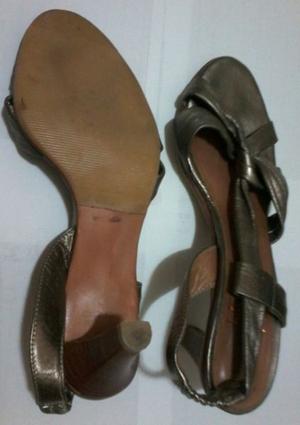 sandalias $ 150 color bronce. talle nº 37.-