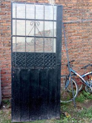 Puerta reja 