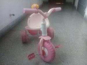 Triciclo de nena