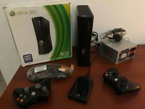 Xbox 360 Slim impecable Con 2 Joyst.,50 Juegos, Disco Ext.