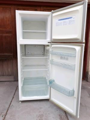 HELADERA ELECTROLUX CON FREEZER