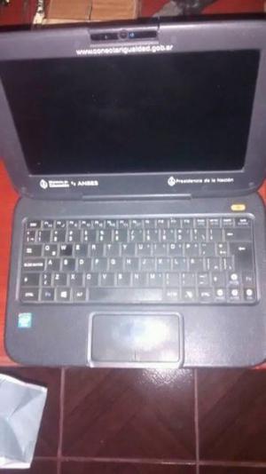 Vendo netbook modelo  perfecto estado sin cargador