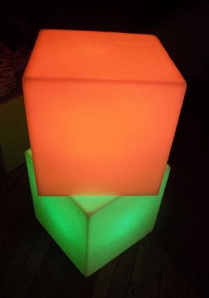 Vendo o permuto cubo luminoso led inalámbrico