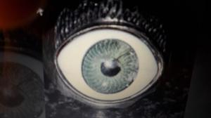Anillo Indu ojo verde sellado