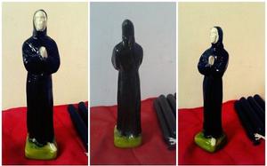 Estatuilla San La Muerte Nueva + 12 Velas Negras Y Blancas