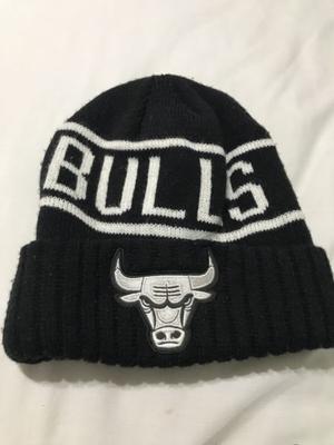 Gorro de lana bulls