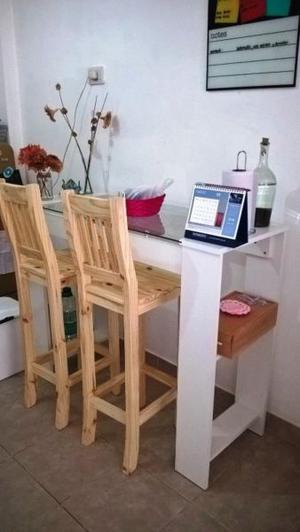 Mesa Desayunador con vidrio + Dos banquetas de pino