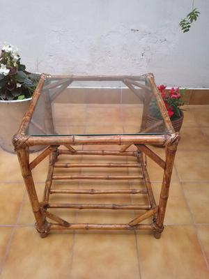 Mesa de cama de 40cm por 40cm con vidrio