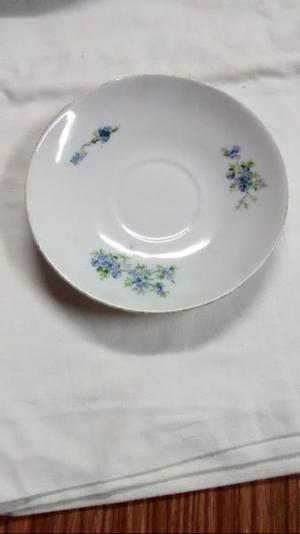 PLATO DE PORCELANA DE 14 CM - HERMOSO !!!