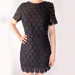 Vestido MANGO guipur hexagonos forrado talle M medio. Nuevo.