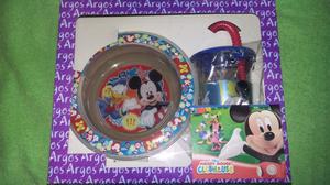 Plato y vaso con bombilla de Mickey o de Minnie