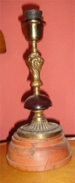 Lampara de mesa de bronce