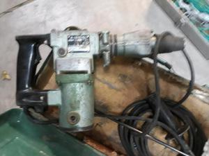 Martillo rotopercutor Hitachi VRT 22