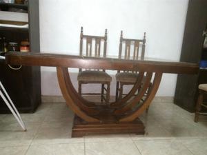 Mesa antigua maciza
