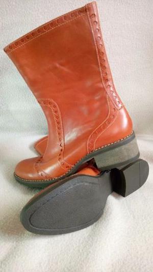 Botas Nuevas de Cuero