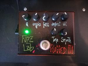 Pedal Fuzz De Guitarra Plugged It! Fuzz Lab