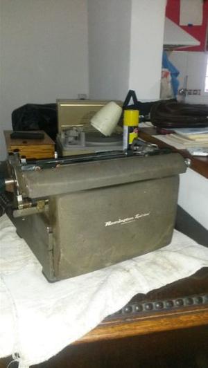 Antigua máquina de escribir remington