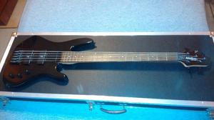 Vendo bajo WASHBURN MB cuerdas, activo. Con