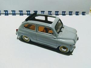 Fiat 600 Escala 1 /43 Color Gris