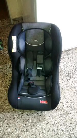 Butaca para bebe marca bebesit como nueva.