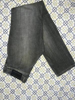 Jeans gris scom líquido
