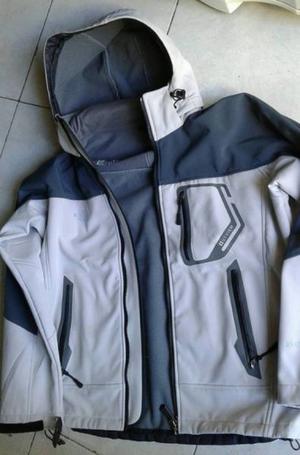 VENDO CAMPERA “THE NORT FACE” –SUMMIT SERIES-