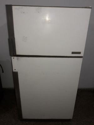 Heladera Peabody con Freezer