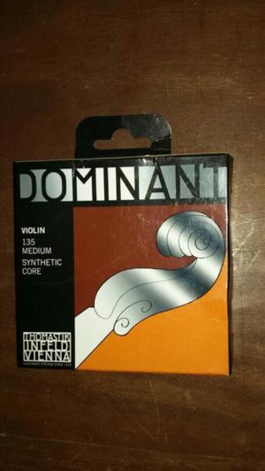 Vendo Set de cuerdas Dominant de violín. Nuevo. $