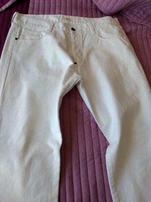 pantalon etiqueta negra jean blanco polo