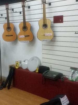Guitarras en liquidacion, Valencianas y una luthier