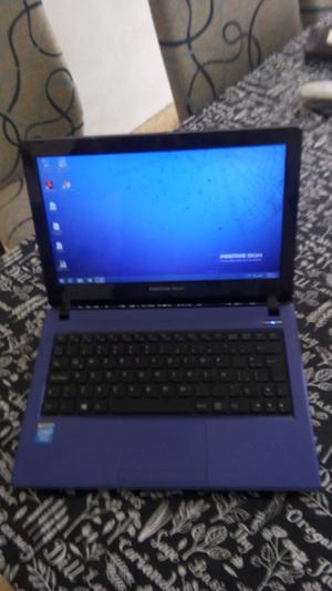 Vendo netbook poco uso....