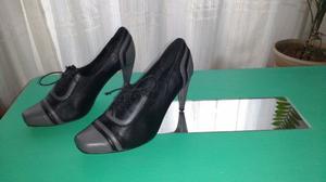 Zapatos negros de vestir