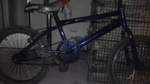 Bicicleta BMX azul