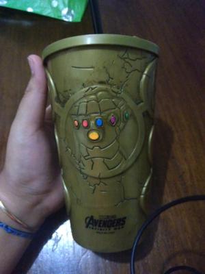 Vaso exclusivo de los Avengers