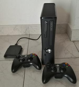 Xbox 360 Chipeada Rgh C/500gb De Juegos + 2 Controles