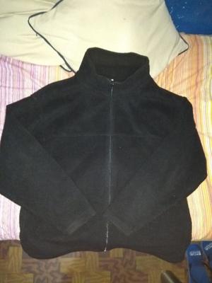 Campera polar negra