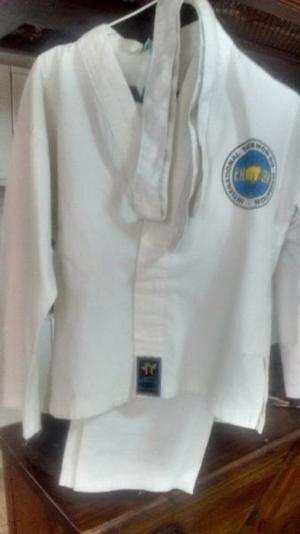 Dobok taek wondo