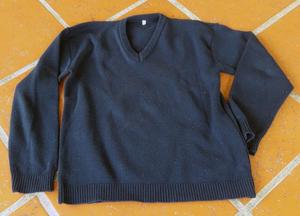 Sweater pullover colegial. Azul marino. Usado