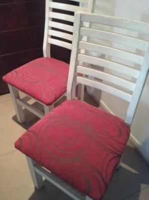 vendo 2 fuertes sillas con tapizado nuevo 500 pesos cada una