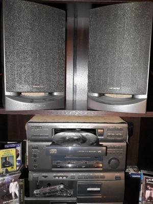 Hitachi Equipo de Audio c Cass y CD **SIN USO