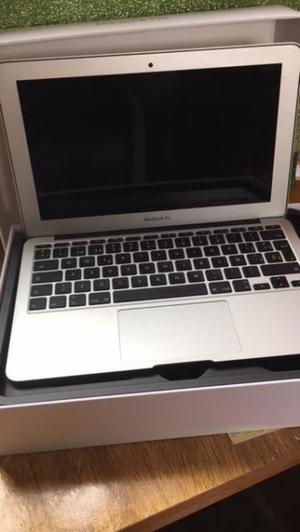MacBook Air  gb DISCO SSD FLASH INTEL CORE I 5