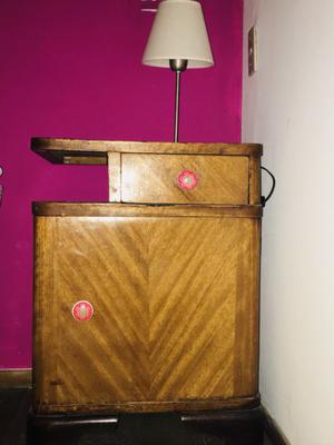 Mesa de luz antigua